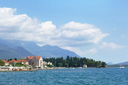 BILETE DE AVION! OFERTE! Muntenegru, Chișinăul - Tivat - Chișinăul 27.08.2026-03.09.2026 168 &euro;