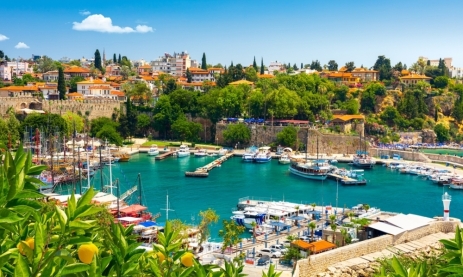 BILETE DE AVION! OFERTE! Turcia, Vilnius - Antalya 10.05.2025 66 €
